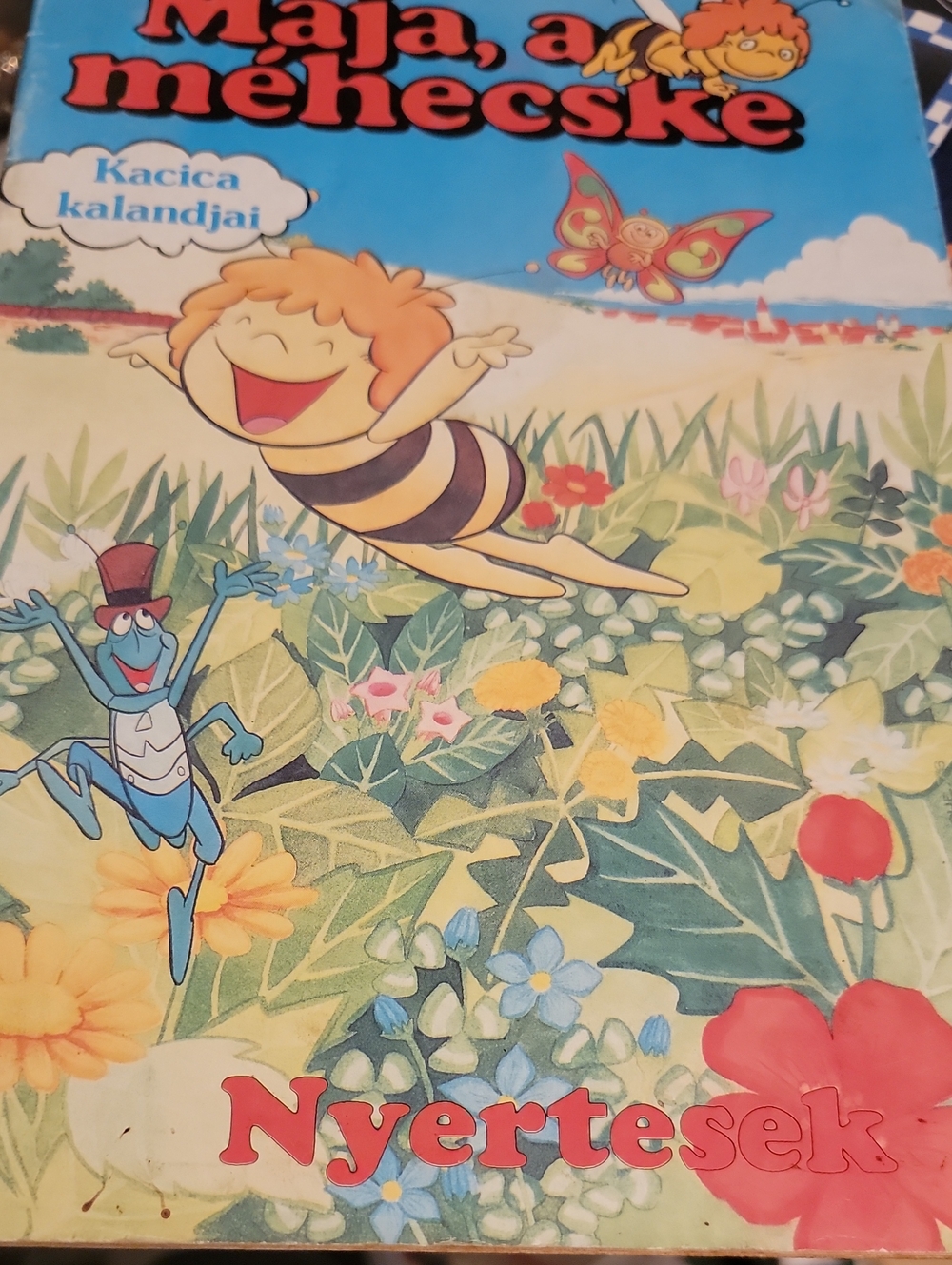 Maja a méhecske Illustrated Coffee Table Book - Blue & Yellow